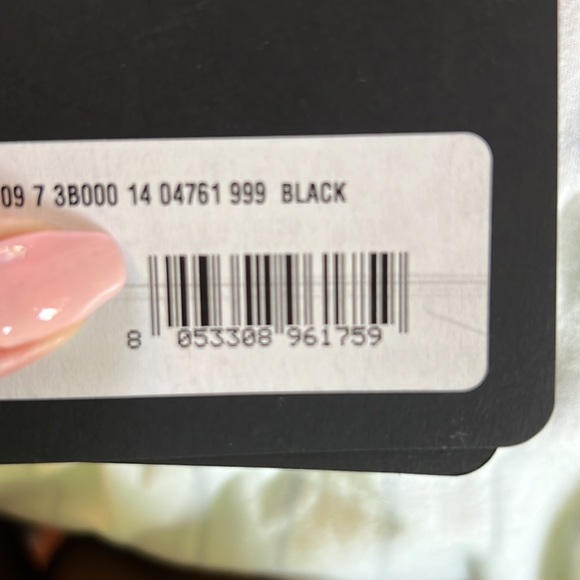 moncler wool beanie - Picture 4 of 4